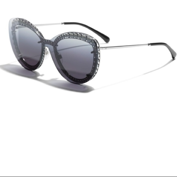 Chanel sunglasses - Picture 1 of 3